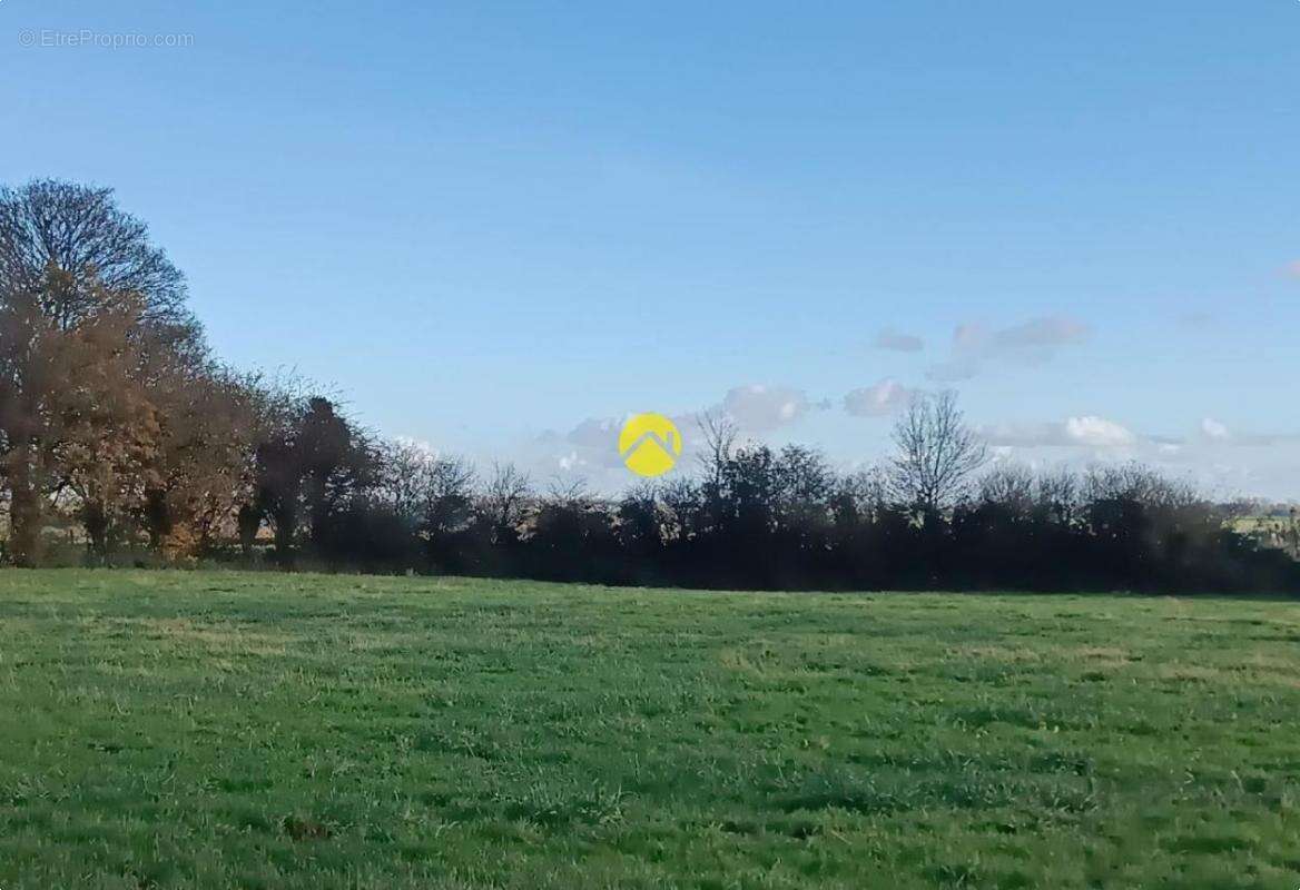 Terrain à FRUGES