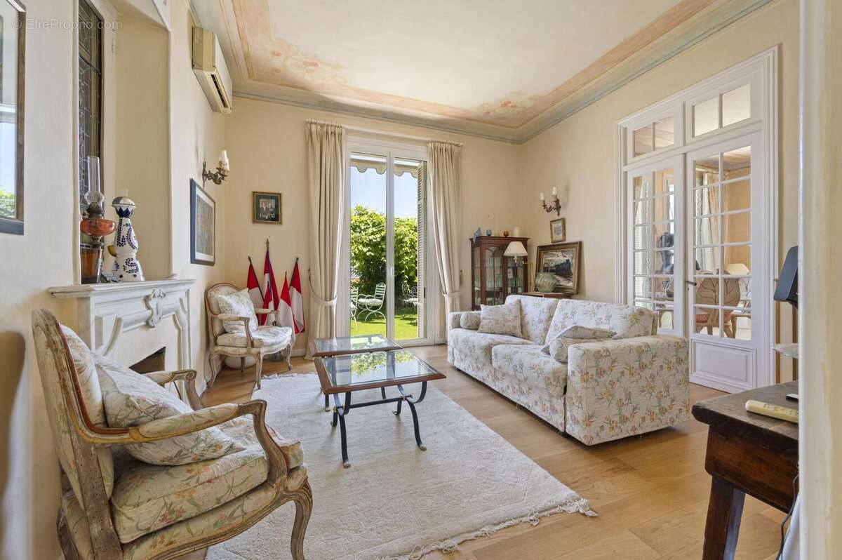 Maison 170 m² à Roquebrune-Cap-Martin  - photo 4