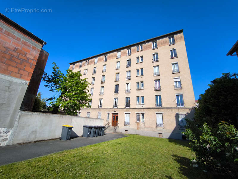 Appartement à NANTERRE