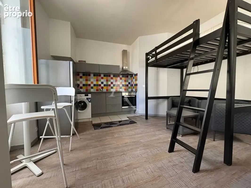 A VENDRE - DIJON CENTRE/PLACE BARBE - type 1 meublé et rénové de 25 m2 - photo 2