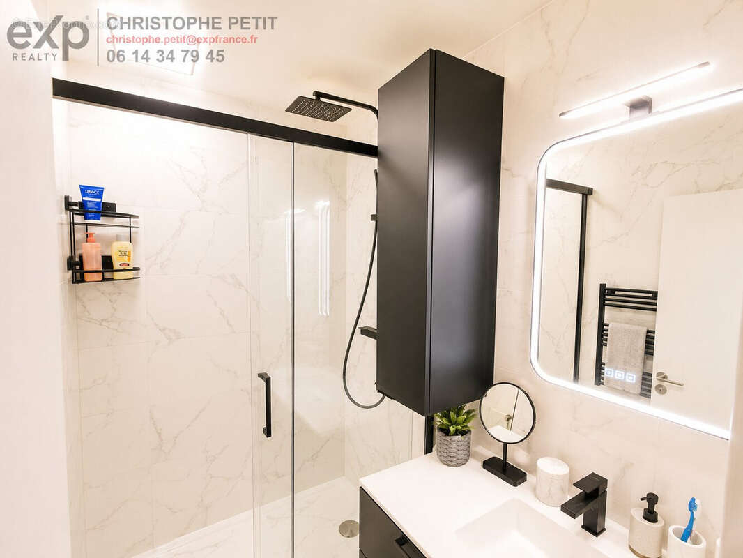 Appartement à LEVALLOIS-PERRET