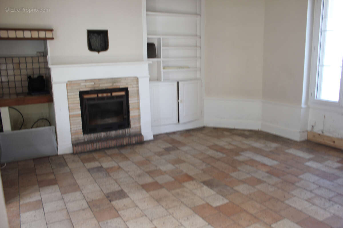 Maison 132 m² à Benais  - photo 4