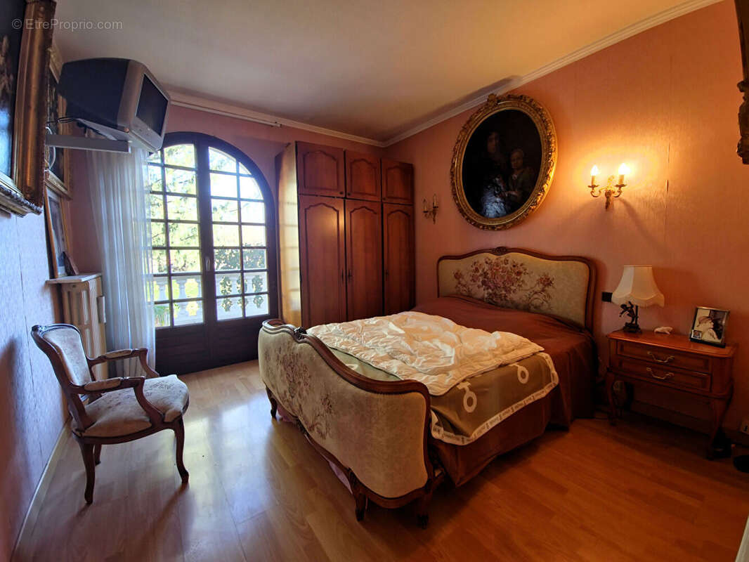 Maison à LAVERNOSE-LACASSE