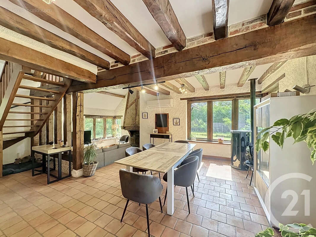 Maison à YVOY-LE-MARRON