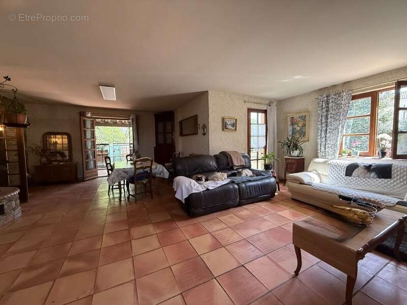 Maison à vendre de 153m2 6 pièces terrain de 1000m2 ALES (30) - photo 2