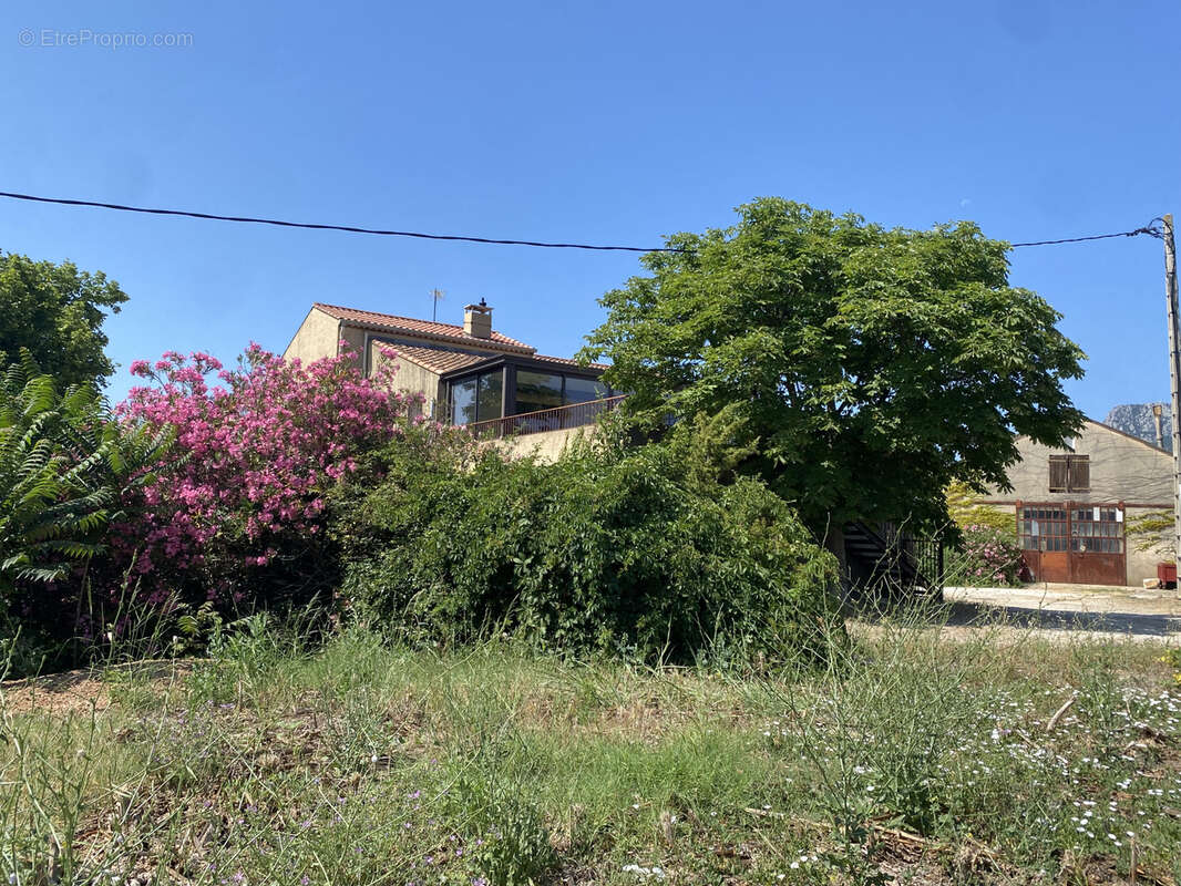 Maison à SOLLIES-VILLE