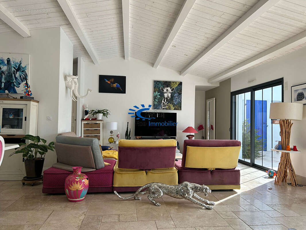 Clavette maison plain pied 141 m² piscine et garage - photo 5