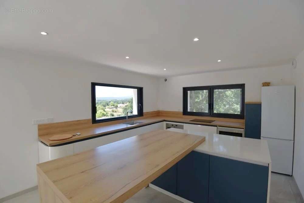 Appartement à MONTAUROUX
