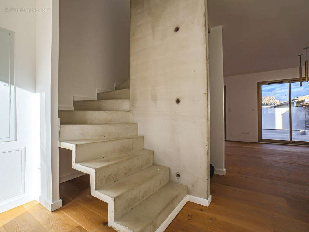 Maison à LUNEL-VIEL