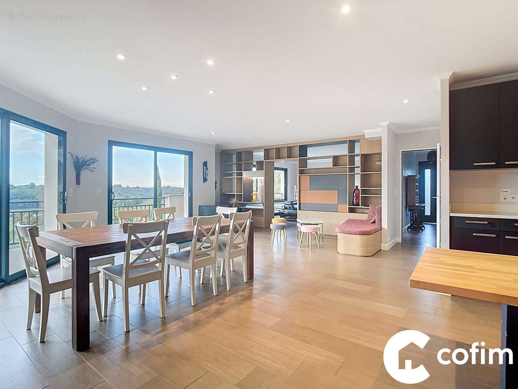 Maison à SERRES-CASTET