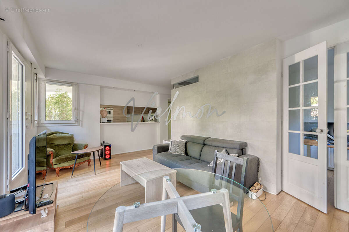 Appartement à ISSY-LES-MOULINEAUX