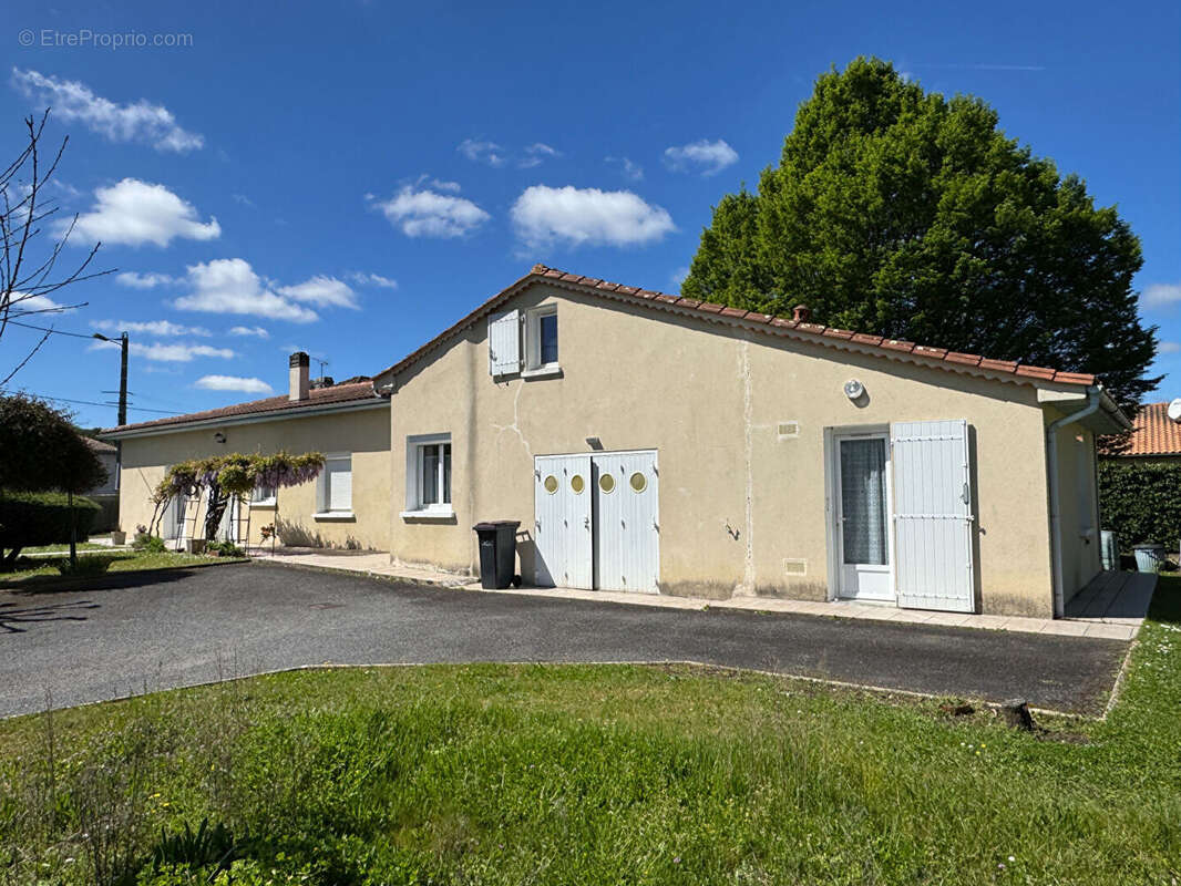 Maison à L'ISLE-D'ESPAGNAC