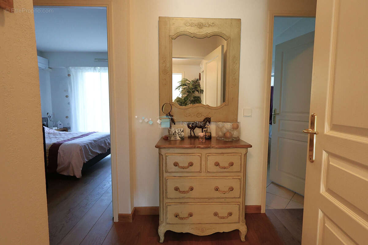 Appartement à MANDELIEU-LA-NAPOULE