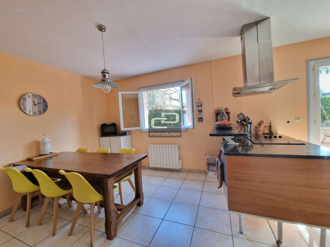 Maison à SAINT-ROMAIN-AU-MONT-D'OR