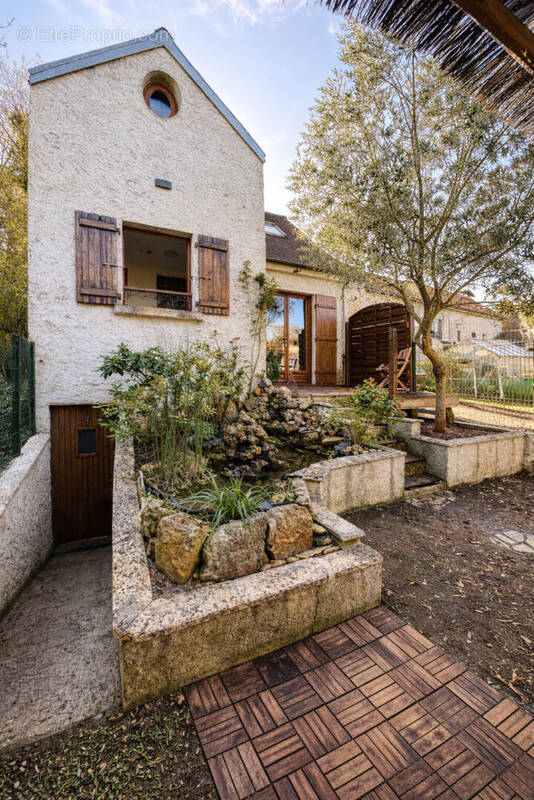 Maison à NESLES-LA-VALLEE