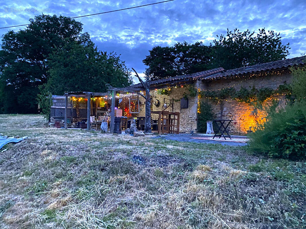 Maison de Campagne, Dépendances, Terrain et Potentiel de Gîte / Maison d'Hôtes - photo 18
