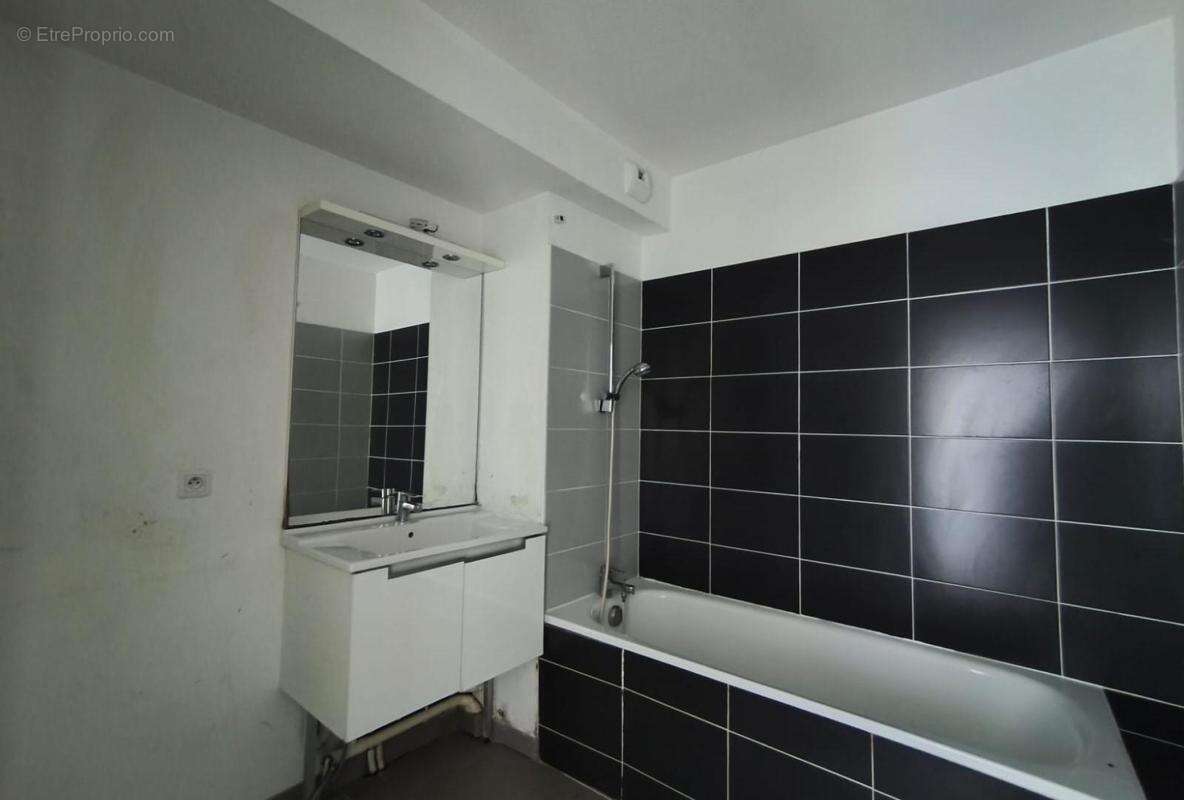Appartement à JUVIGNAC