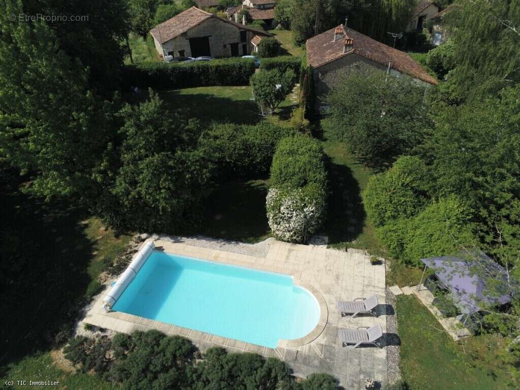 Maison à NANTEUIL-EN-VALLEE