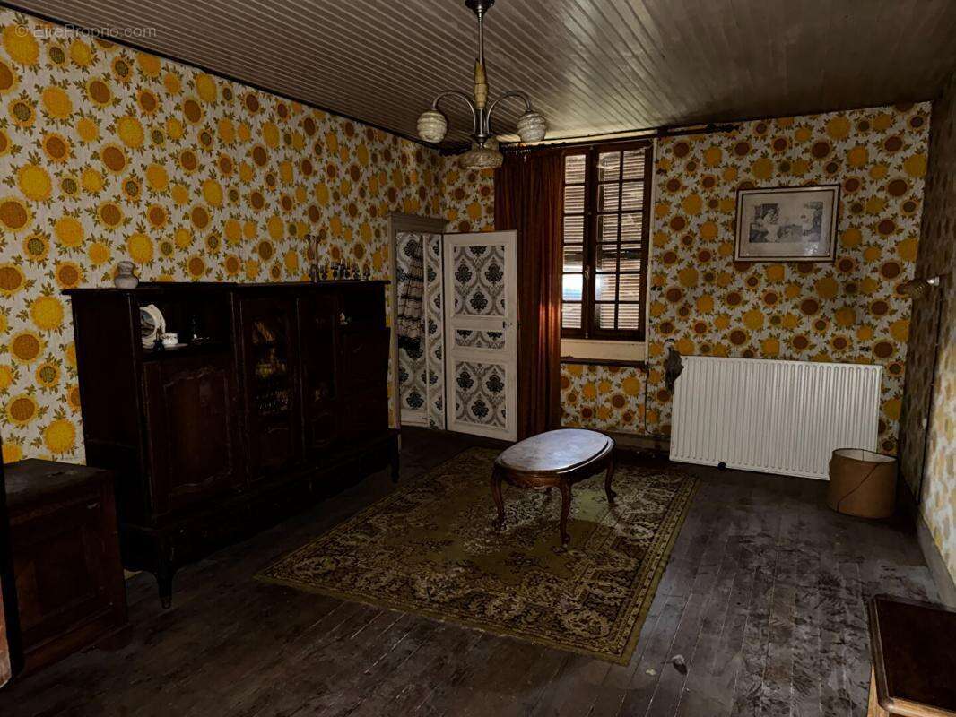 Maison de village sans vis vis 6 pièce(s) 160 m2 A RENOVER - photo 6