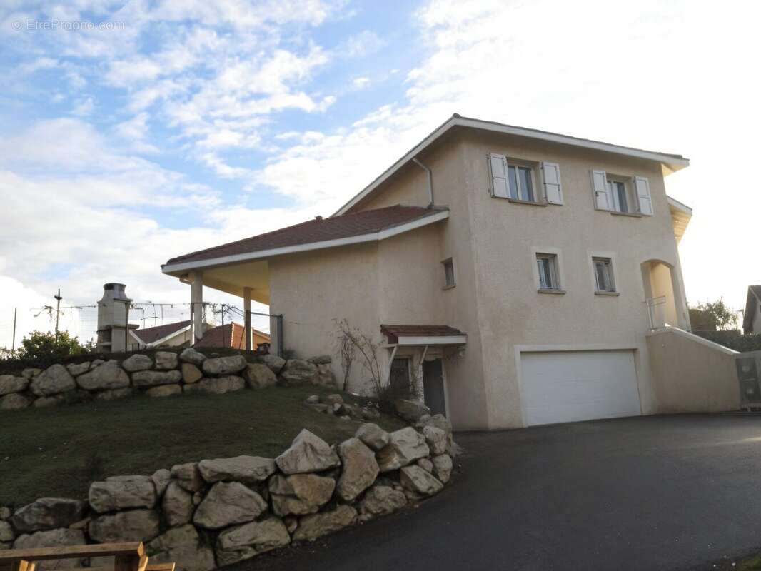 Maison à COUBLEVIE