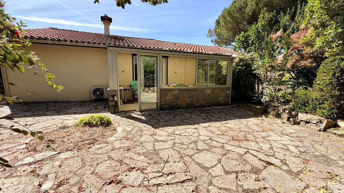Charmante villa plain pied - 3 chambres - 730m² de parcelle - photo 6