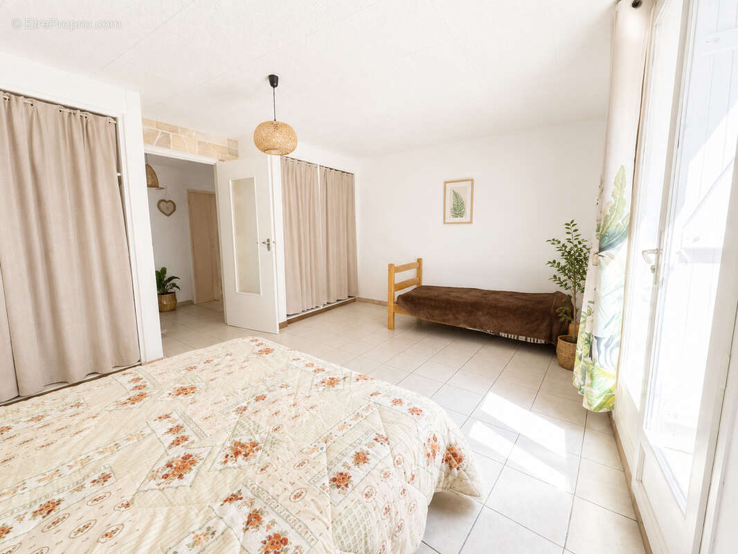 Maison de village avec cour et garage - photo 12