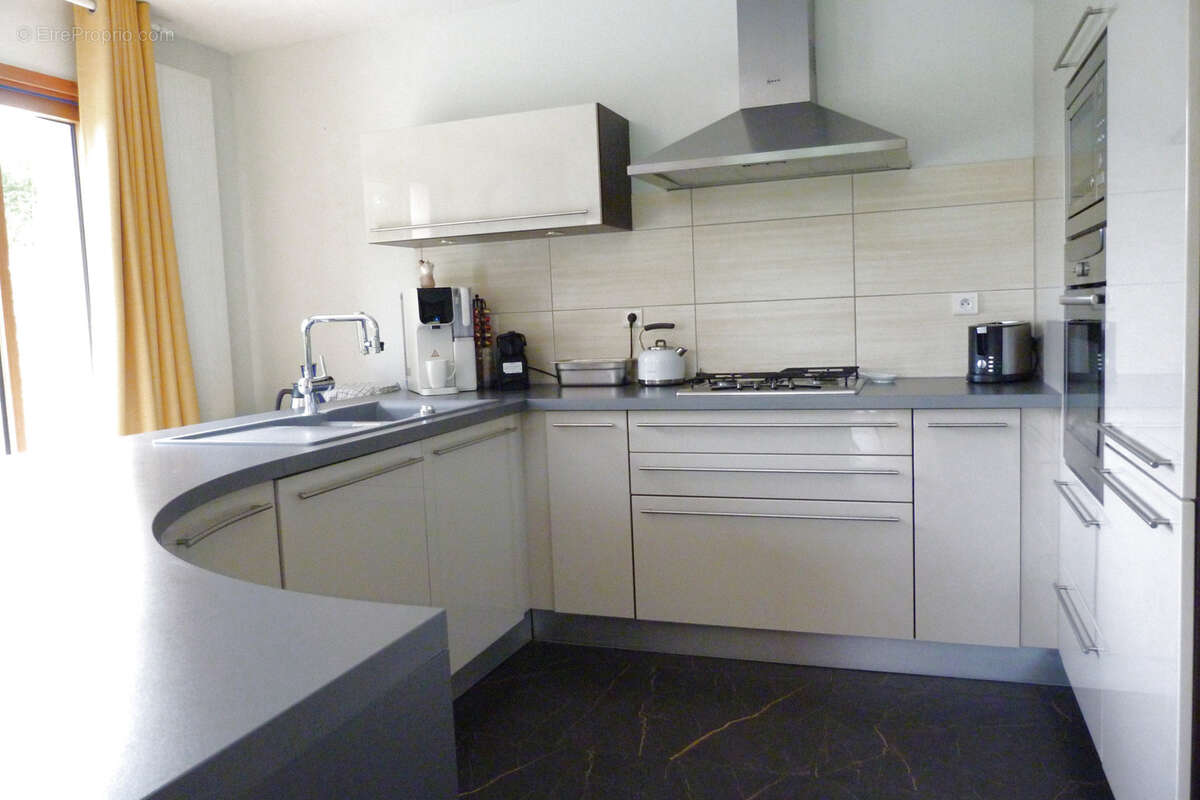 Maison à SAINT-PIERRE-DE-VARENGEVILLE