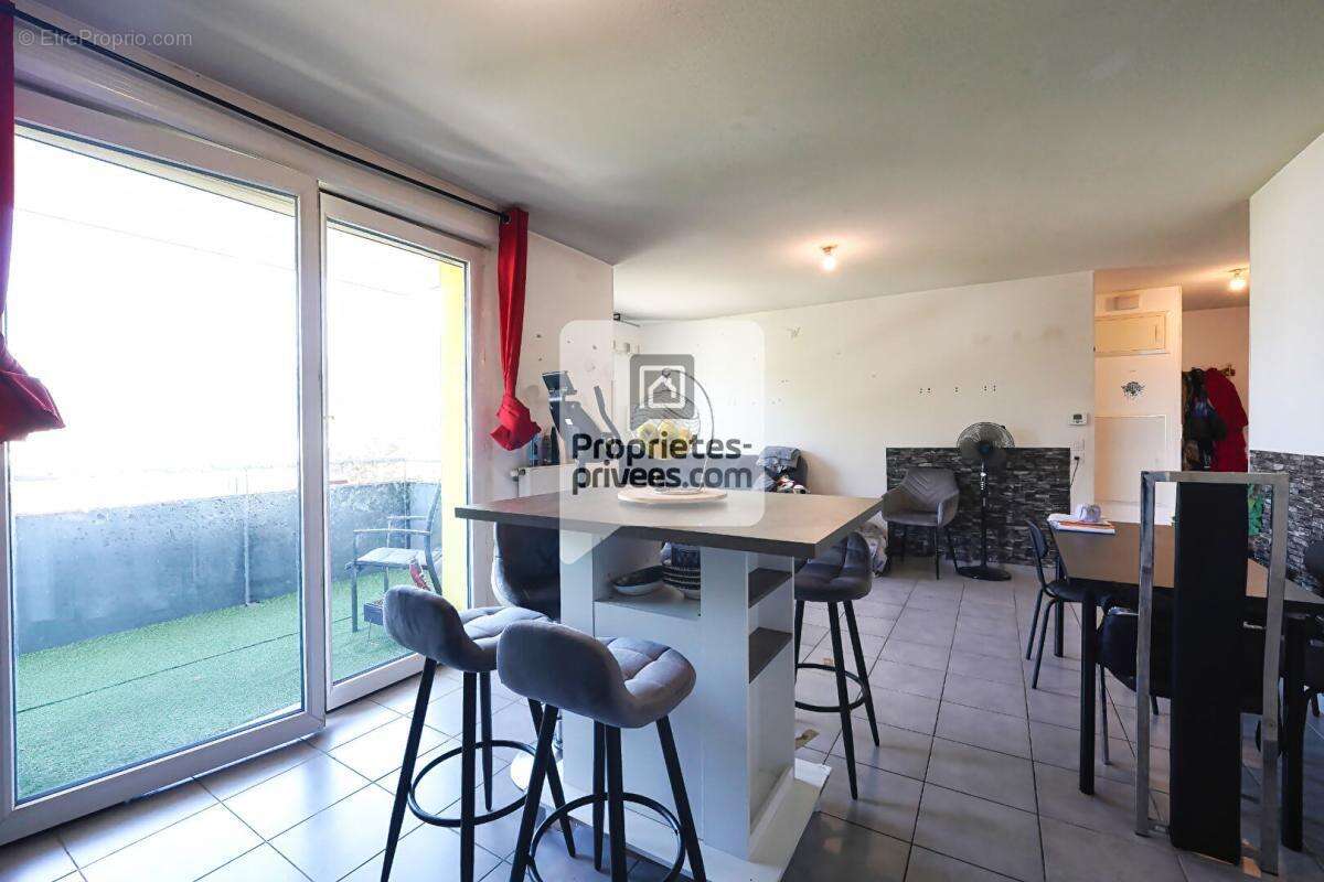 Saint martin d'heres t3 de 62m2 + garage - photo 4