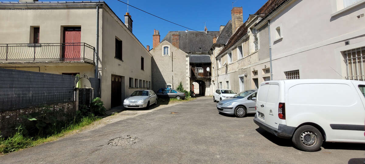 Parking à RICHELIEU