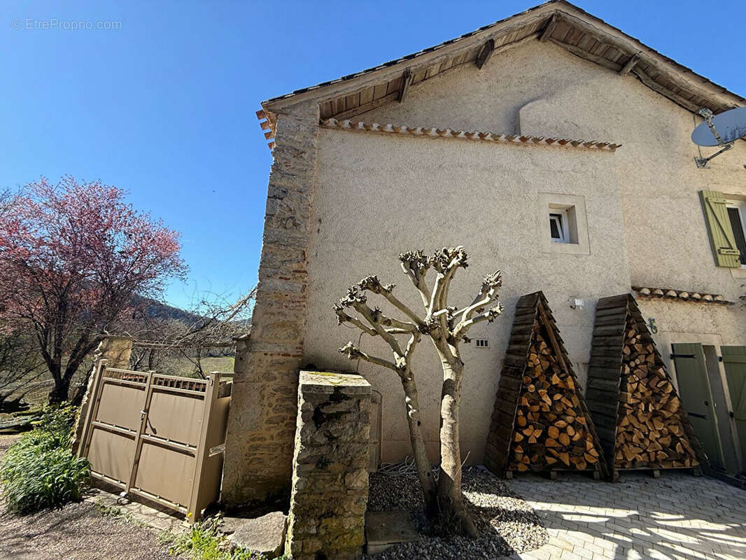 Maison Pradines 5 pièce(s) 157 m2 - photo 8