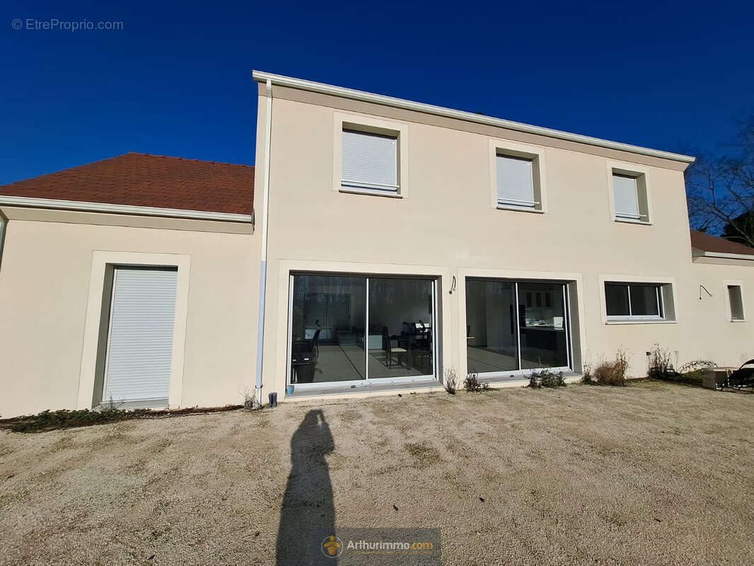 Maison à CRECY-LA-CHAPELLE