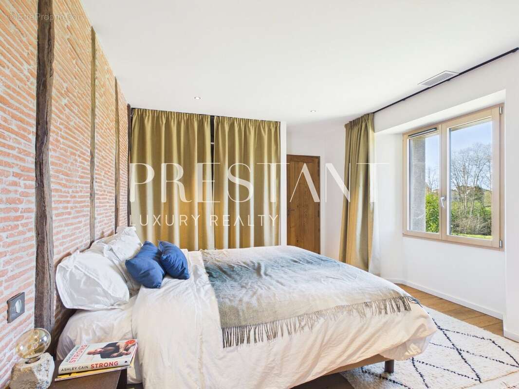 Maison à LARRESSORE