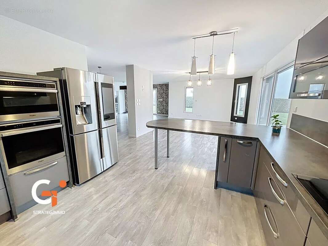 Maison à SAINT-PIERRE-DE-VARENGEVILLE