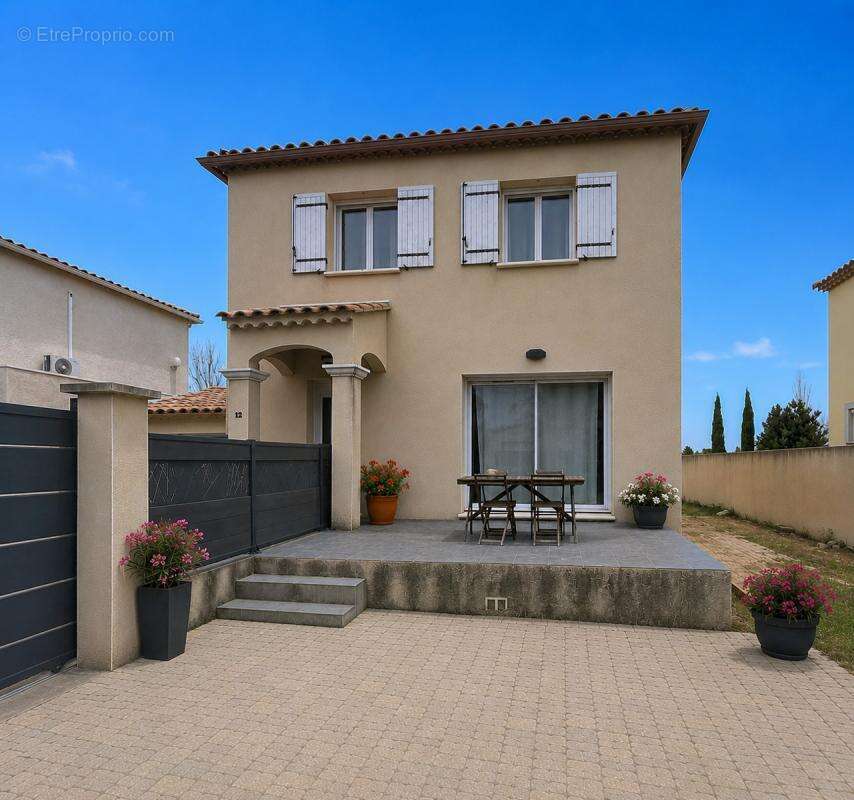 Maison à ROCHEFORT-DU-GARD