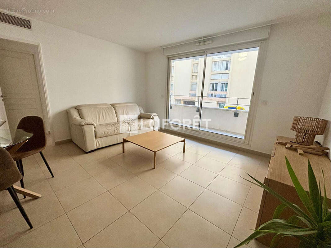 Appartement à MARSEILLE-7E