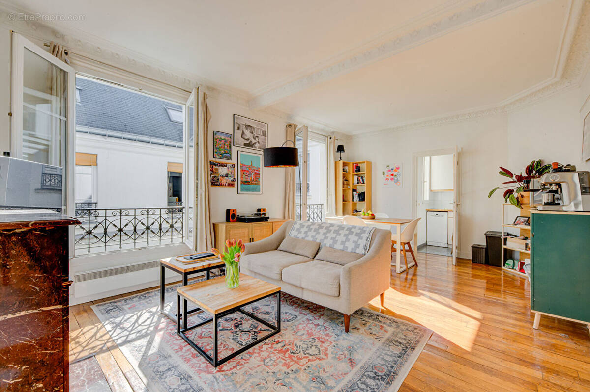 Appartement à PARIS-9E