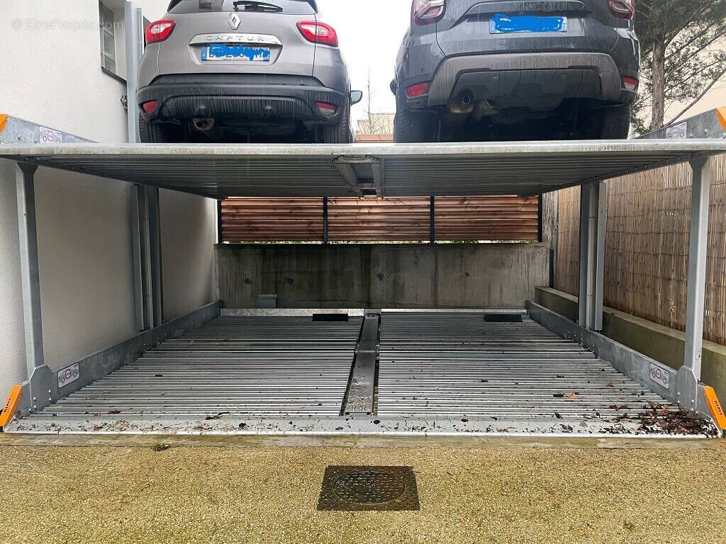 Autre à MAISONS-ALFORT