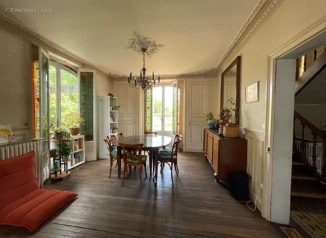 Maison à CHATEAU-PORCIEN