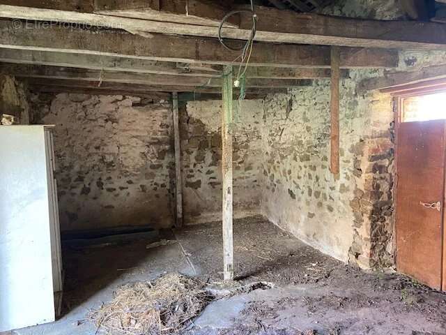 Maison à SAINT-PIERRE-LA-COUR