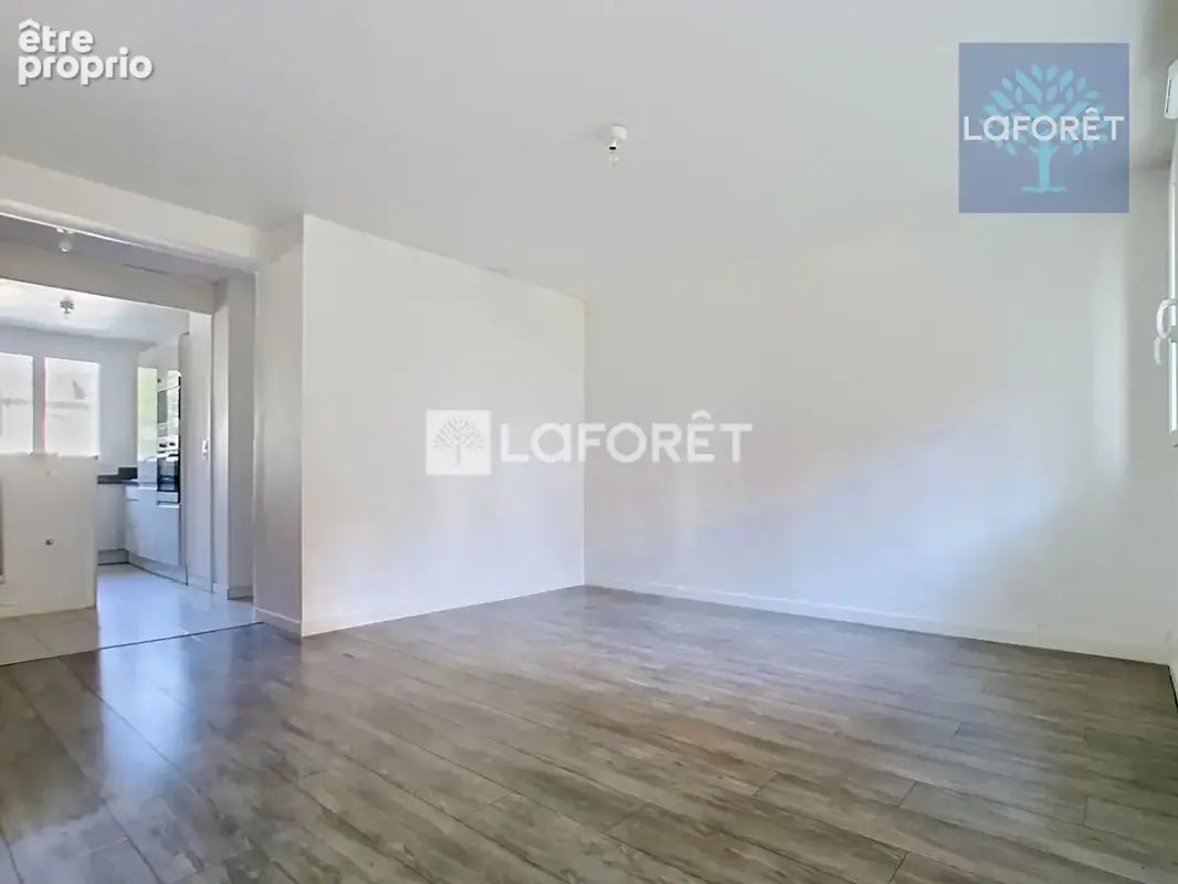 Rennes Alphonse Guérin - Type 3 avec parking et cave - 69.39 m² - photo 3