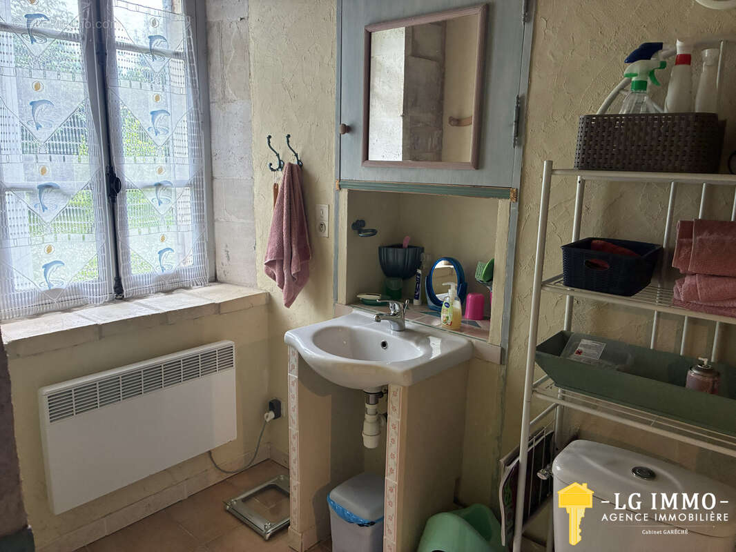 Belle maison familiale de 315 m2,  4 chambres, terrain 8000 m2, dependances - photo 19