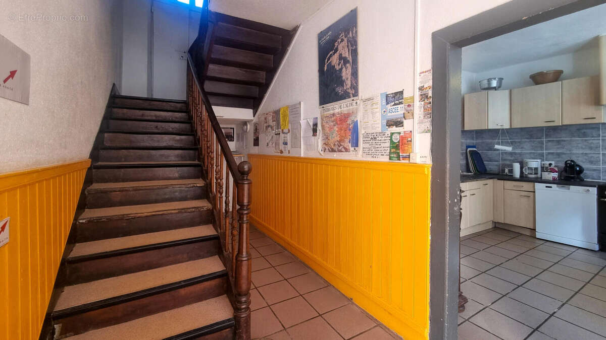escalier - Maison à SAISSAC