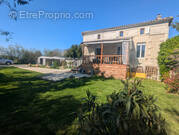 Maison à SAINT-GERMAIN-DE-LUSIGNAN