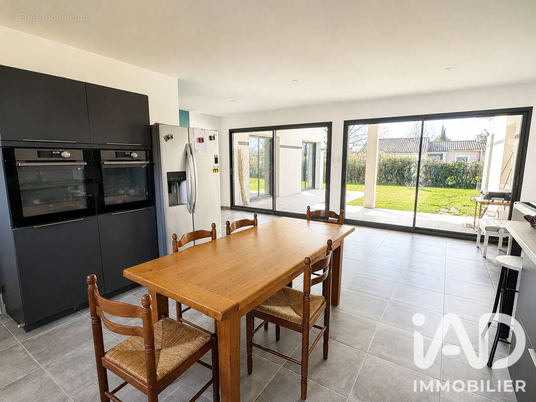 Maison 157 m² à Montpon-Menesterol  - photo 3