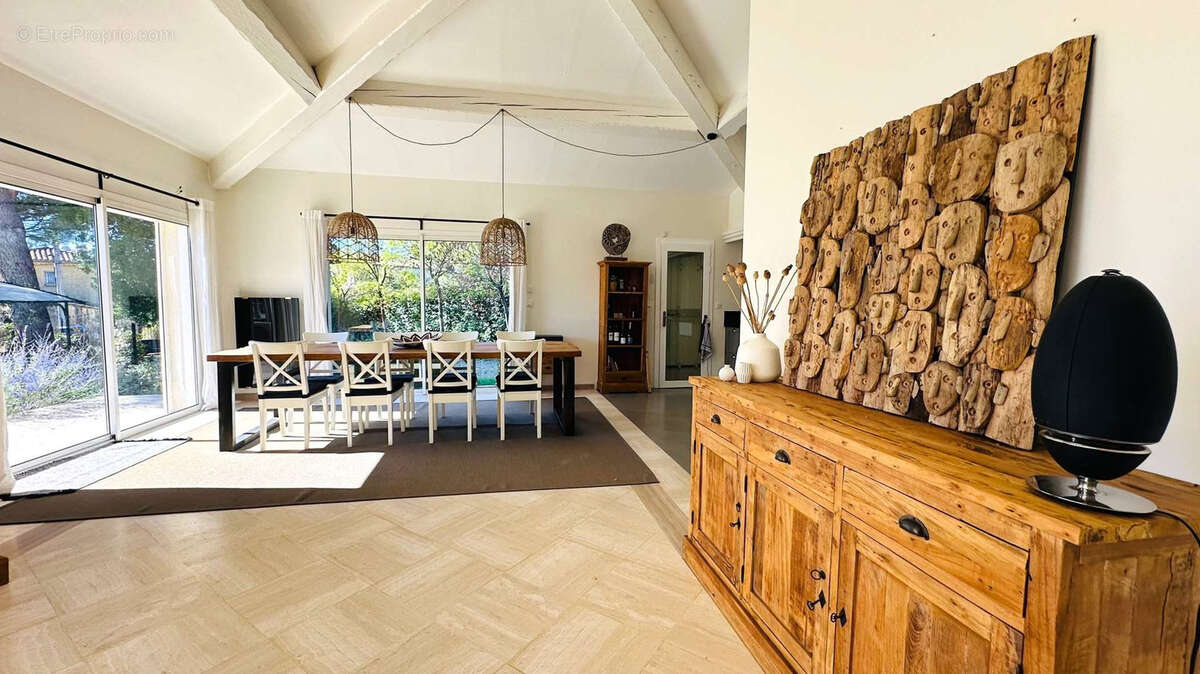 Maison à VAISON-LA-ROMAINE