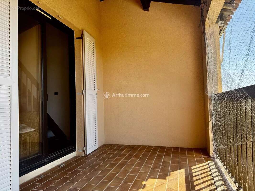 Appartement à SIX-FOURS-LES-PLAGES