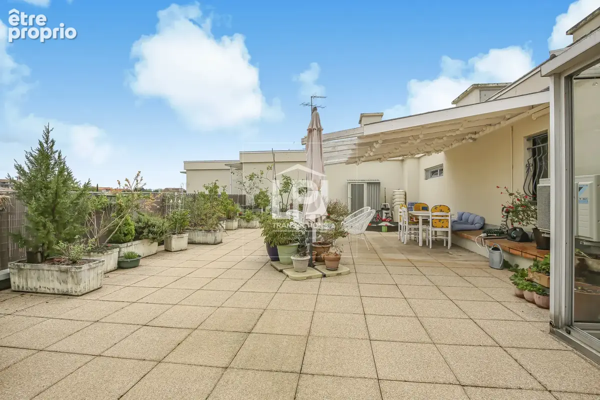 Côte Pavée – Dernier étage,T3 bis avec terrasse exceptionnelle de 97 m² et art de vivre privilégié - photo 1