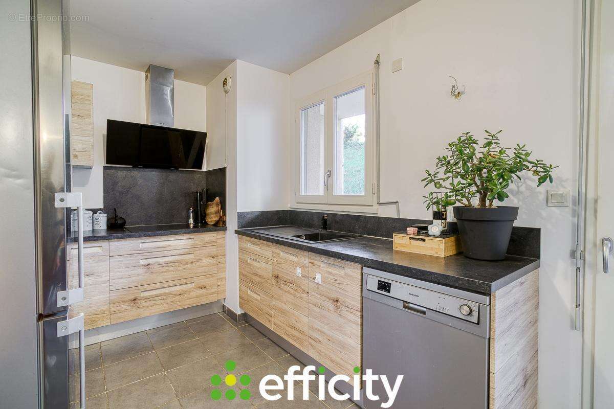 Appartement à CHONAS-L&#039;AMBALLAN