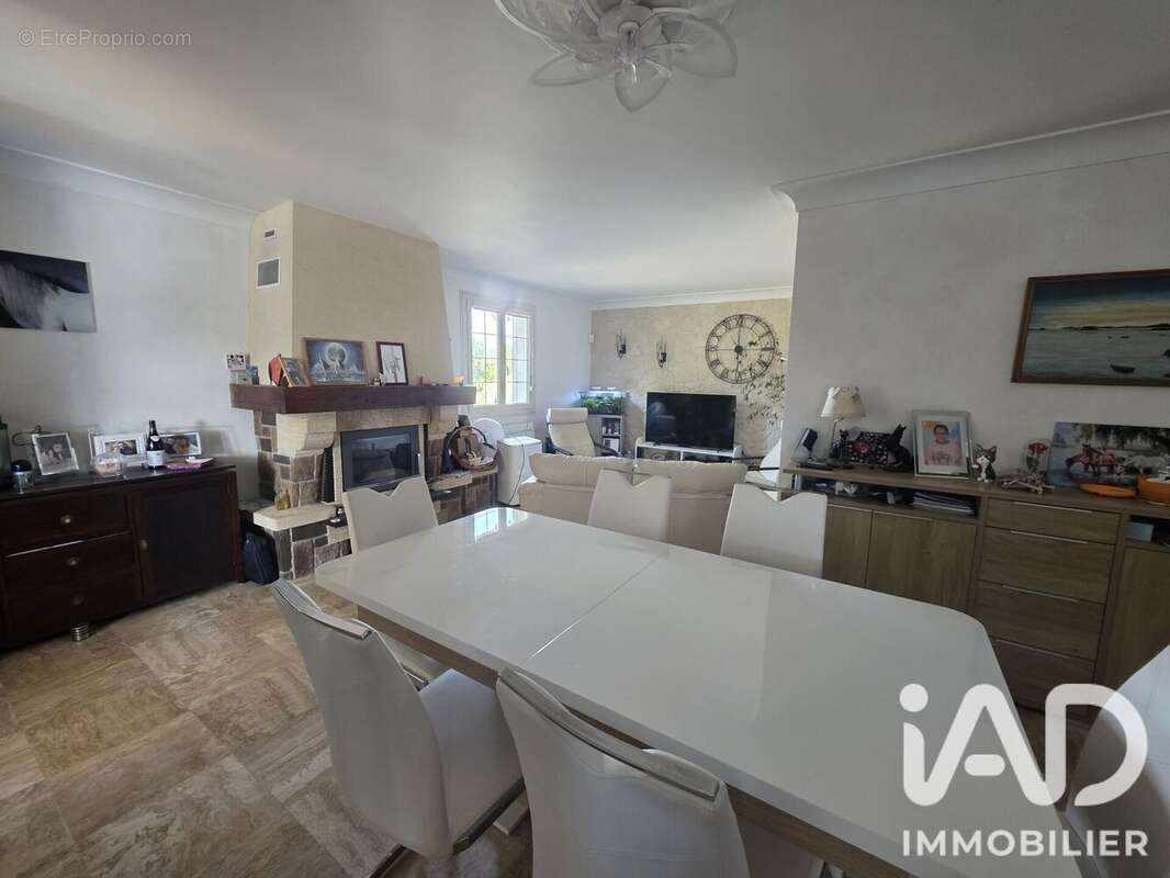 Maison 200 m² à Valleres  - photo 3