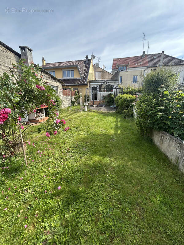 Maison à CLAYE-SOUILLY